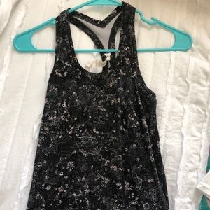 Lululemon pattern tank
